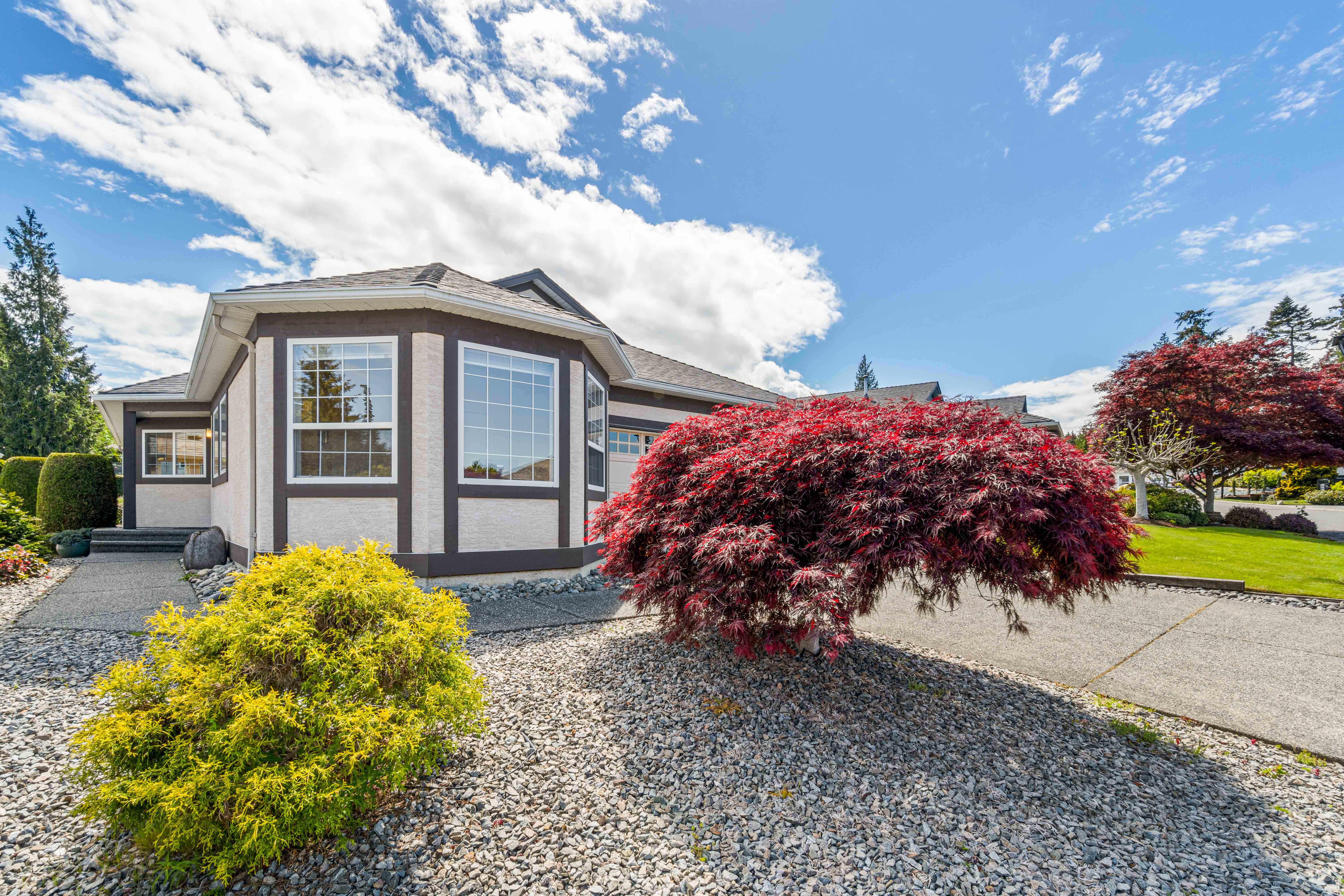 SOLD - #1333 Leeward Way Qualicum Beach, British Columbia V9K2M1